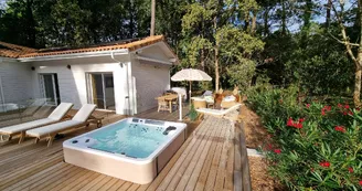 21-JACUZZI-SPA Chalet FOUR