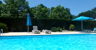 hotel-cote-et-lac-piscine