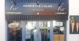 Henriette et Olga devanture3