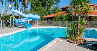 residence-le-domaine-des-grands-lacs-parentis-en-born-piscine-exterieure-3